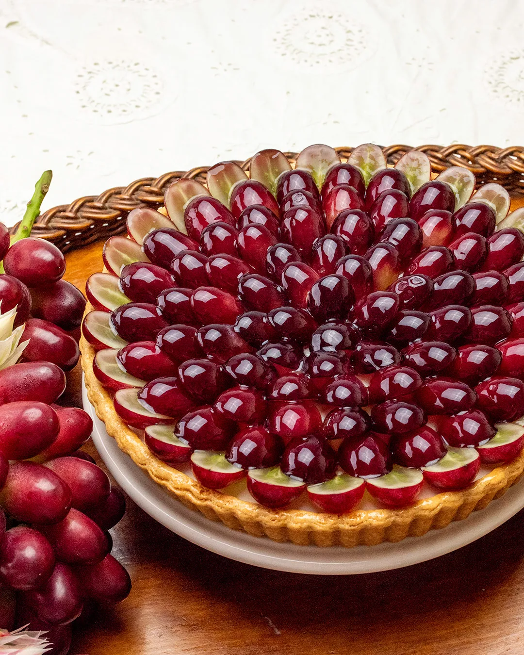 Photo by キル フェ ボン on August 07, 2026. May be an image of cherries, tart, pie, blueberries and text.