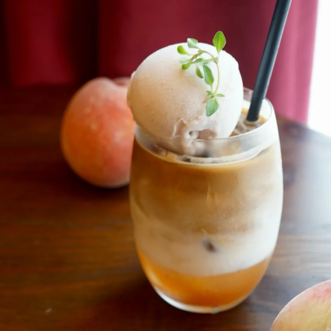 Photo by パンとエスプレッソとGINZALOUNGE on July 01, 2026. May be an image of gelato and text.