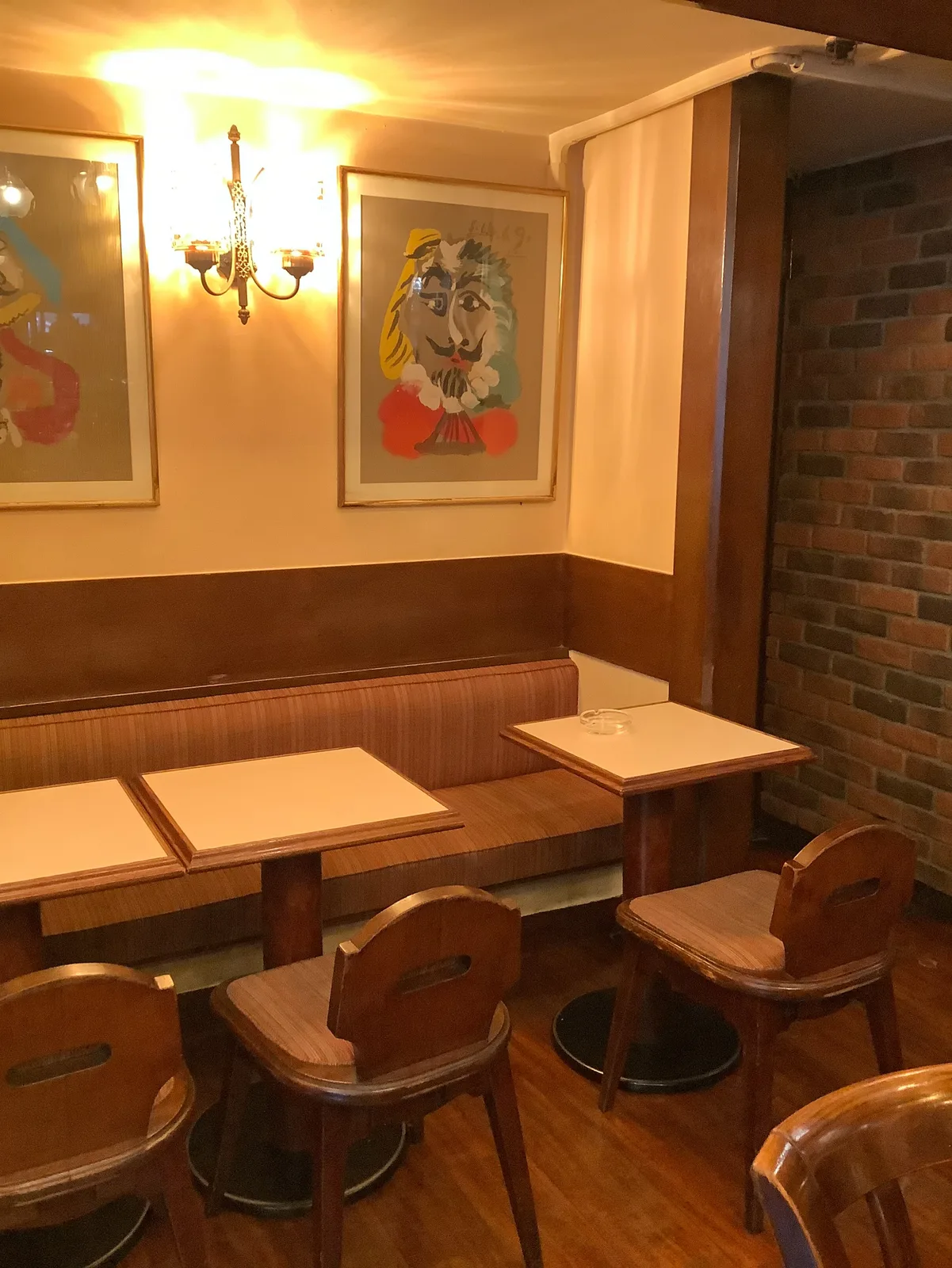 Photo by 銀座和蘭豆 銀座店 on June 09, 2026. May be an image of indoors and text.