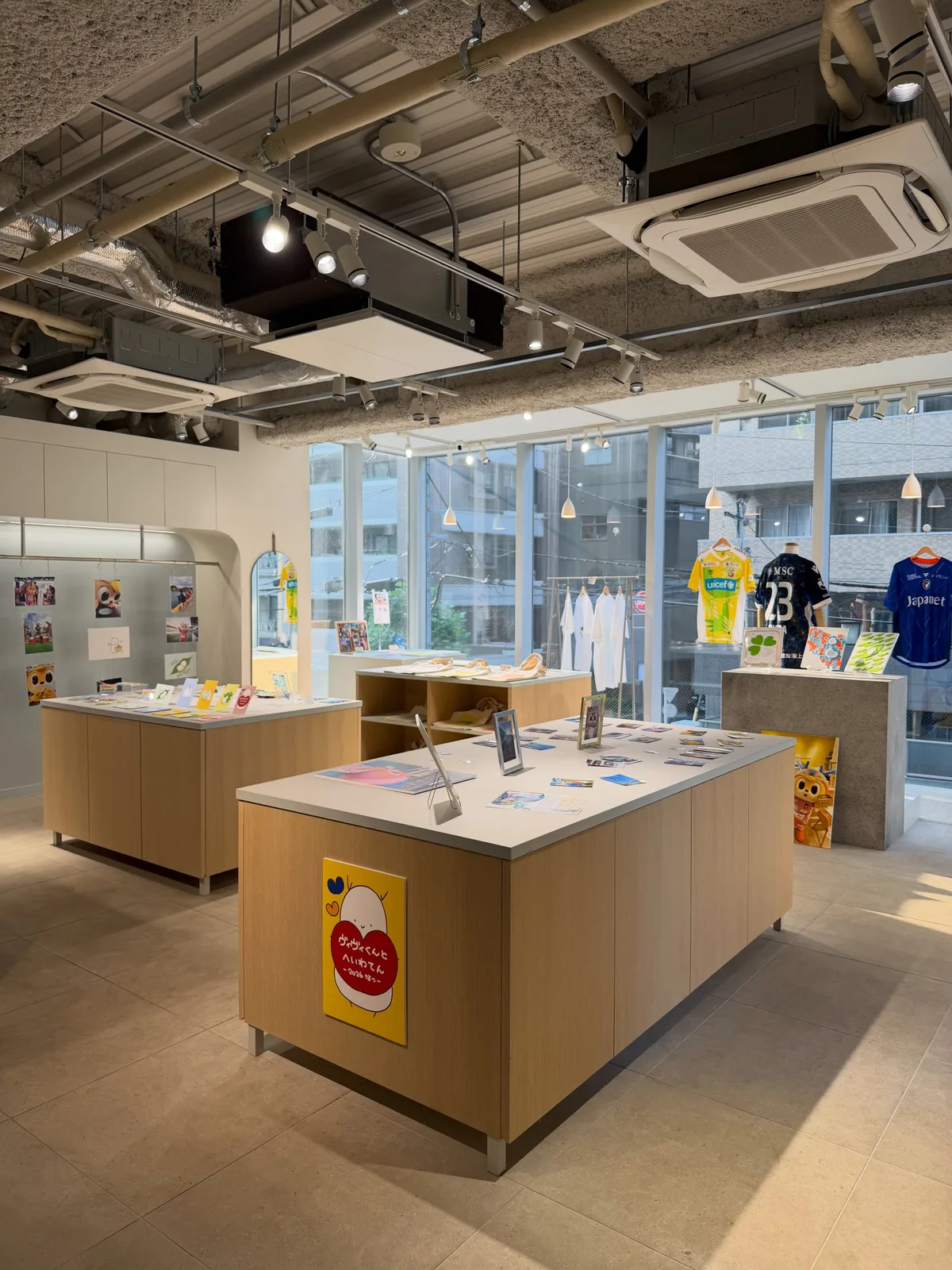 Photo shared by 麻布十番  HARMONIA on July 24, 2026 tagging @vivikun_vvn, and @vvarennagasaki_official. May be an image of lego, display case and text.