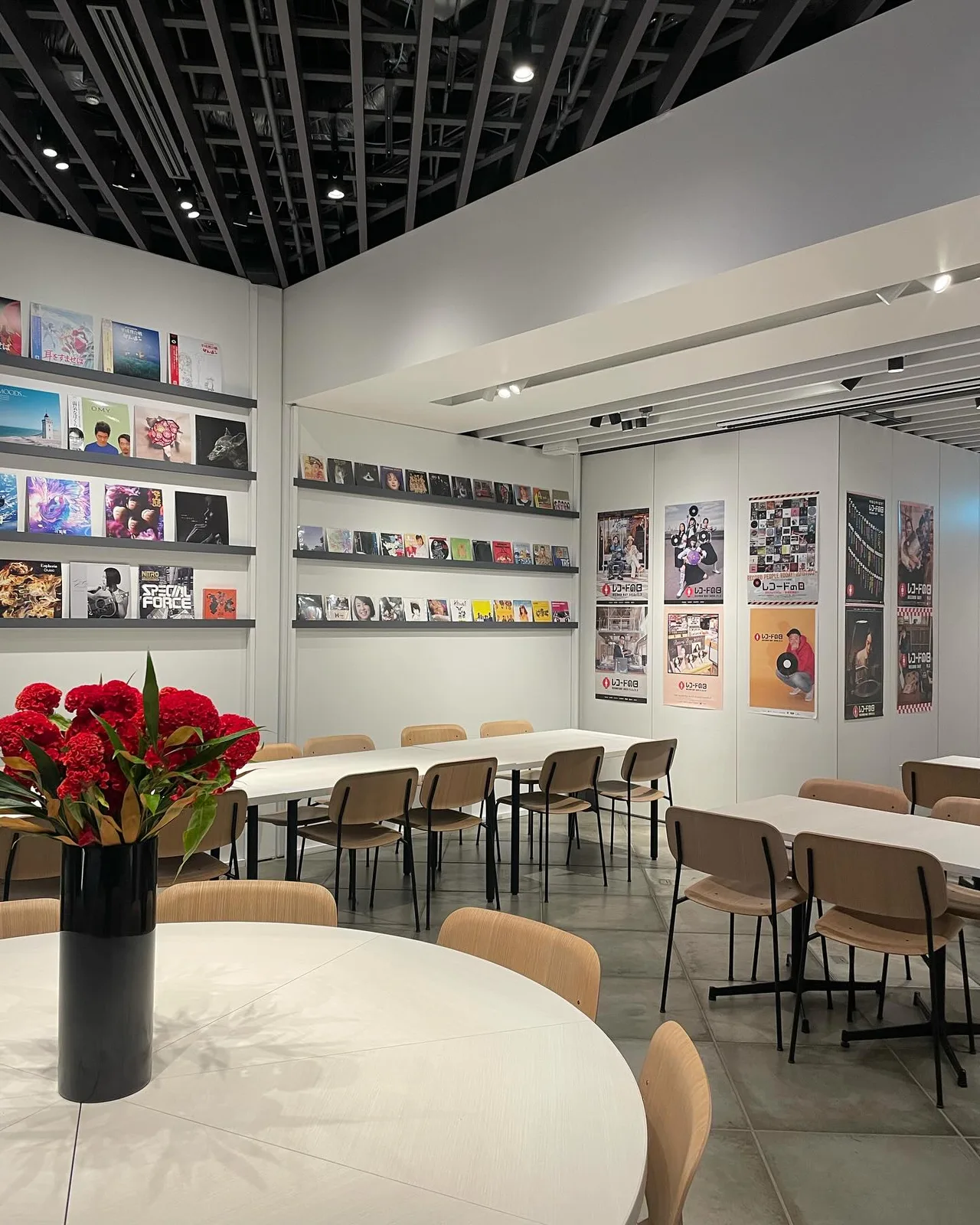 Photo by TORANOMON HILLS CAFE / 虎ノ門ヒルズ on November 11, 2024.