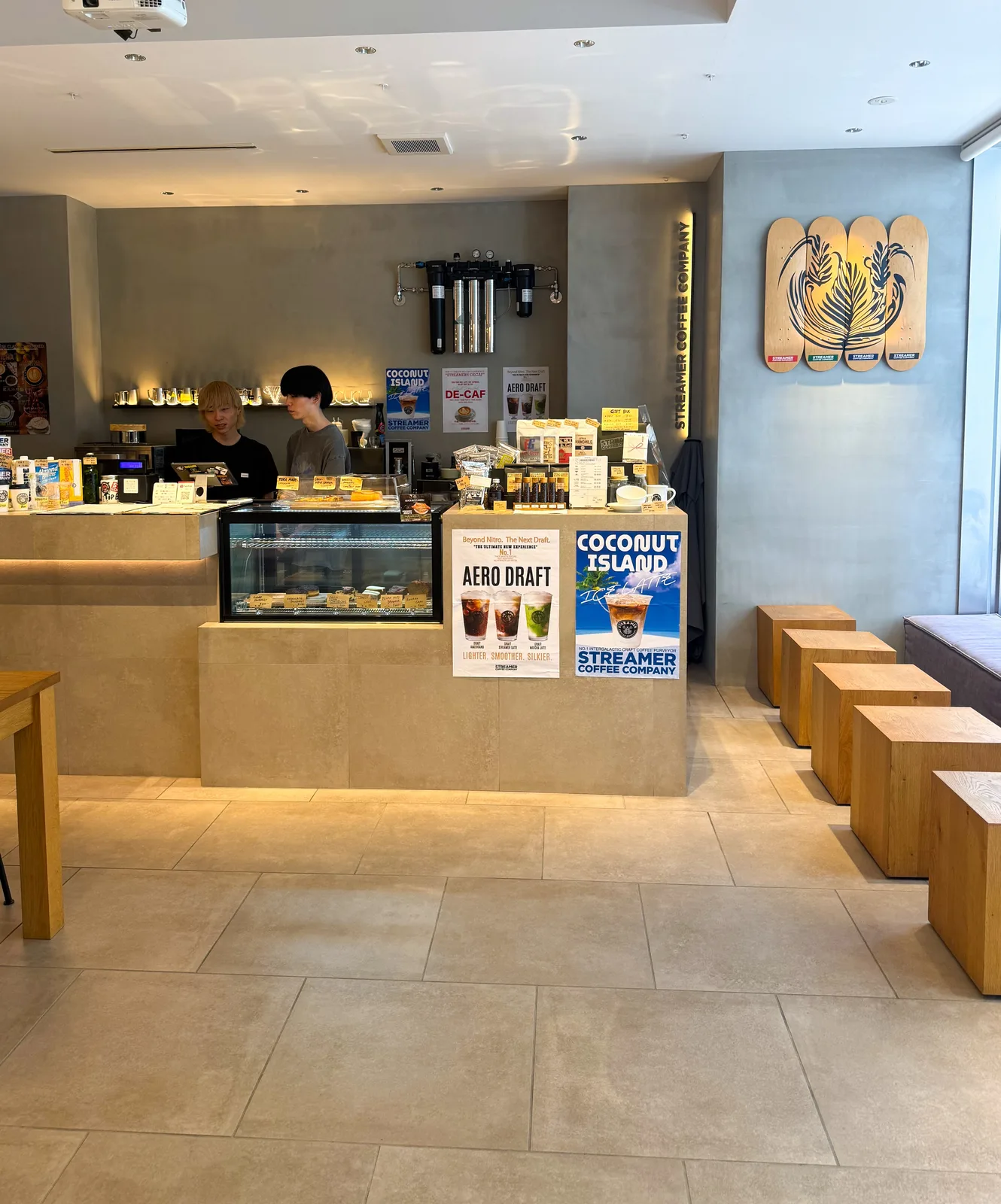 Photo by STREAMER COFFEE COMPANY SHINTORA in Streamer_shintora. May be an image of display case, cornflower and text.