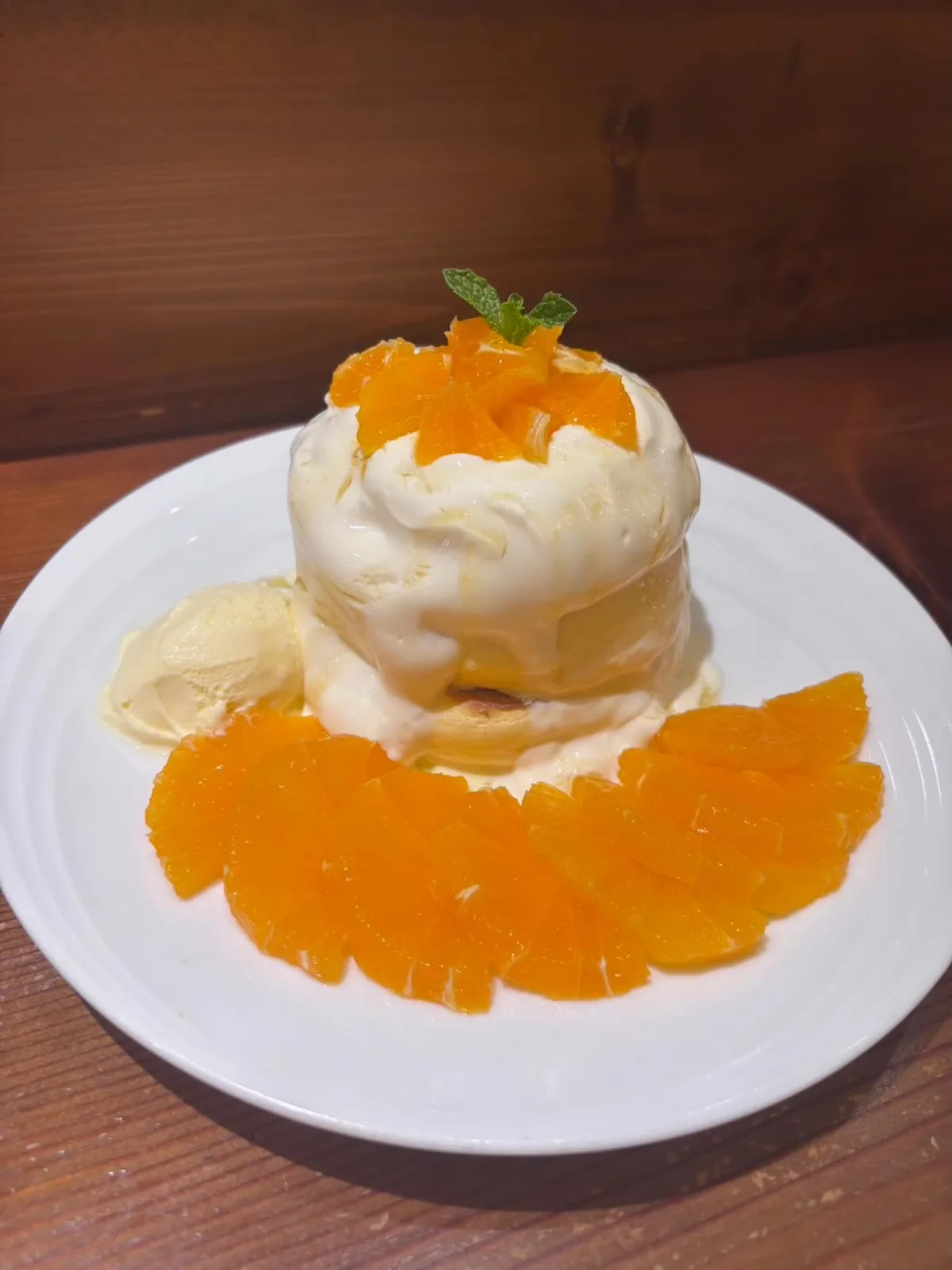 Photo by 紅鶴benizuru on May 26, 2026. May be an image of gelato, fruit cocktail and whipped cream.