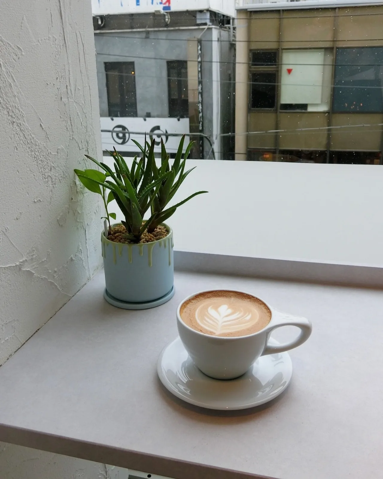 Photo by 『tomoru』 on June 03, 2026. May be an image of coffee cup, coffee, cup, cappuccino, cornflower and text.