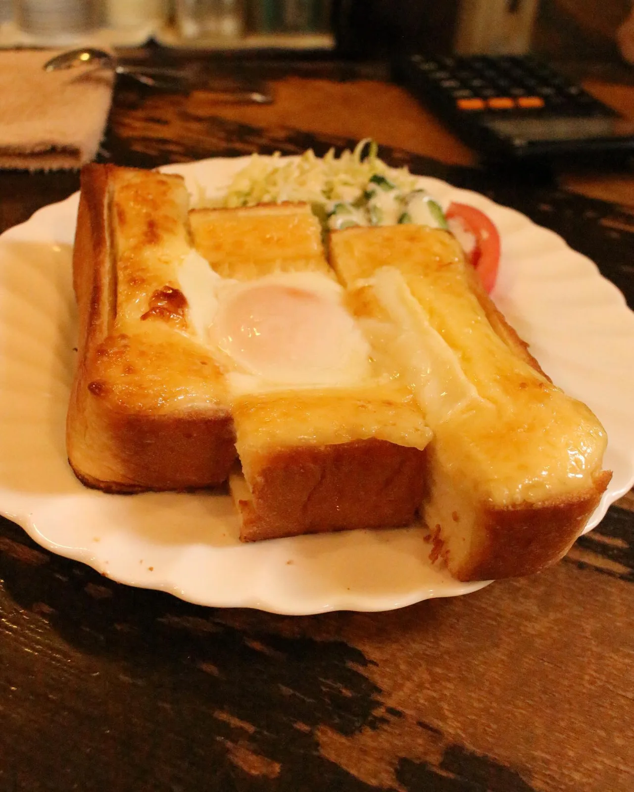 Photo by Cafe de 1/2moon(カフェ ド ハーフムーン) in ハーフムーン with @ohtaka.1022.