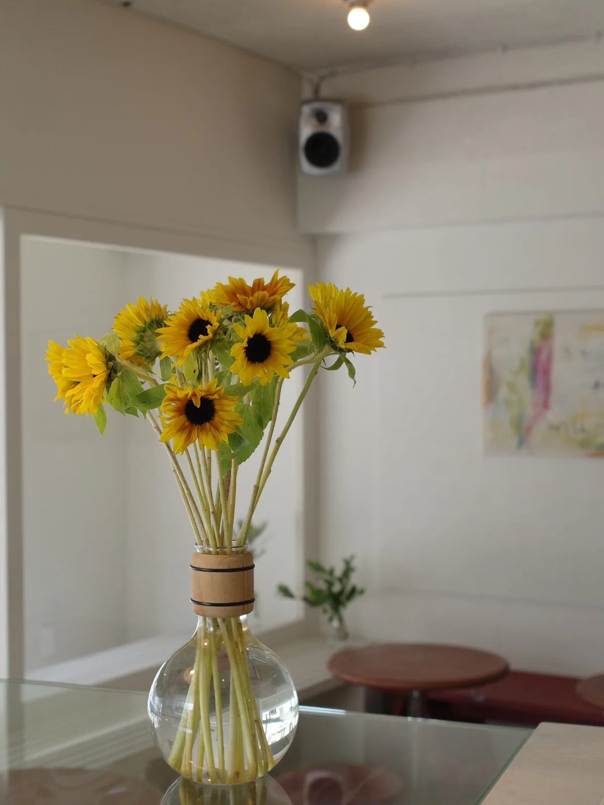 Photo shared by MOO on July 20, 2026 tagging @fram.flowerstudio. May be an image of vase, bouquet, flower arrangement, baby's-breath and text.