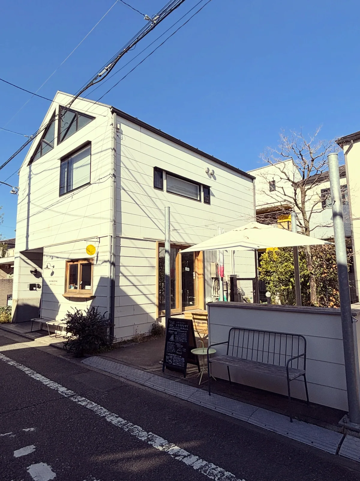 Photo shared by グルテンフリー｜洋菓子とコーヒー シモキタシマイ/gluten-free｜pâtisserie shimokitashimai on July 30, 2026 tagging @shimokitashimai.cakes, and @shimokitashimai.cafe. May be an image of telephone pole and text.