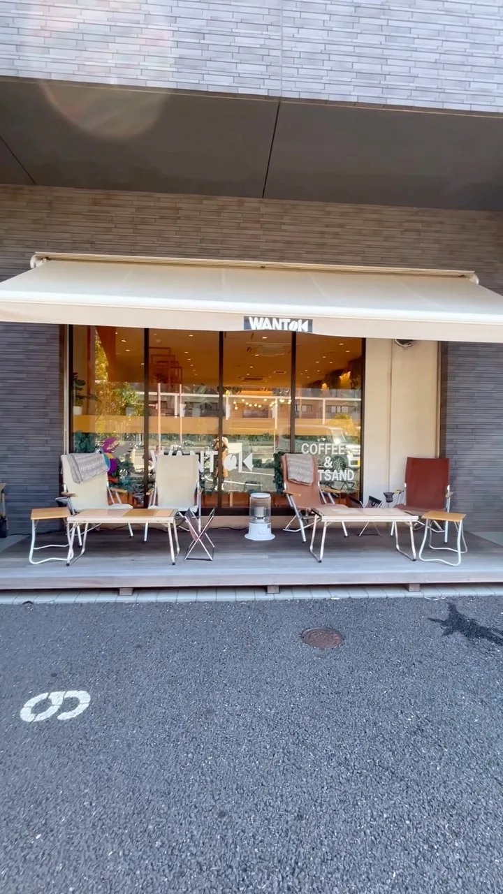 こんにちは！
WANTOK越谷レイクタウンです😊

今日はくもりなのでお外でも過ごしやすそうです☺️
wantokのテラス席でゆったりランチはいかがですか〜✨

ただいまのお時間はお食事とドリンクがお値引きになるお得なランチセットもございます！
是非ご利用ください☕️

本日もご来店お待ちしております☺️

📡Wi-Fiあり
🔌カウンター席のみコンセントあり

WANTOK越谷レイクタウン
OPEN 8:00
CLOSE 19:00
定休日 月曜日

#WANTOK#WANTOKCOFFEE#埼玉#越谷市#ワントク#レイクタウン#コーヒーショップ#ホットサンド#HOTSAND#ホットサンド専門店#アラビカ種ティピカ#ハンドドリップ#コーヒー専門店#珈琲専門店#埼玉カフェ#越谷カフェ#ワントクコーヒー#パプアニューギニアコーヒー#コーヒーのある暮らし#コーヒー好きな人と繋がりたい#コーヒータイム#カフェ巡り#東京カフェ巡り#ifniroastingandco#ifnicoffee