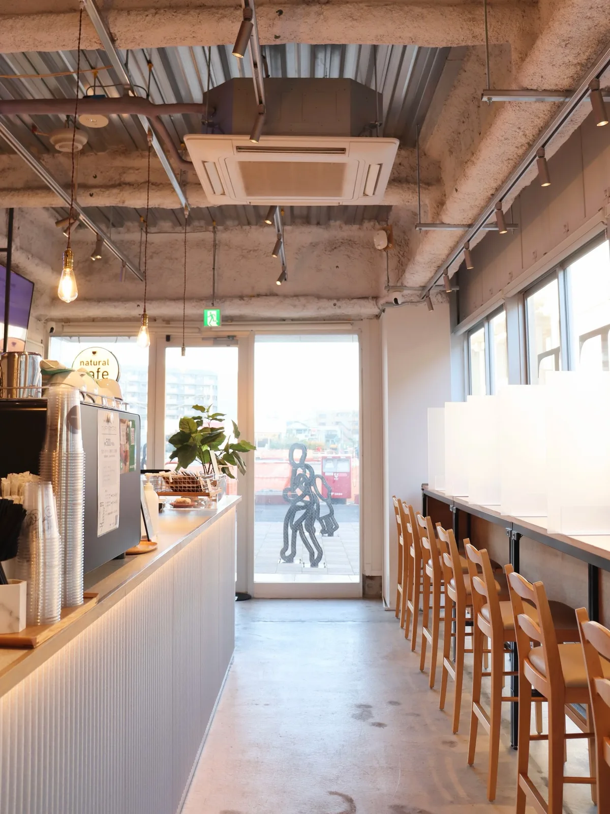 Photo by natural cafe 檜の森｜北戸田 in natural cafe 檜の森 with @hinokinomori_cafe. May be an image of cornflower, indoors, office and text.